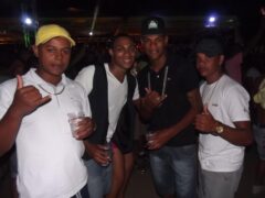 Oktober 10 Anos